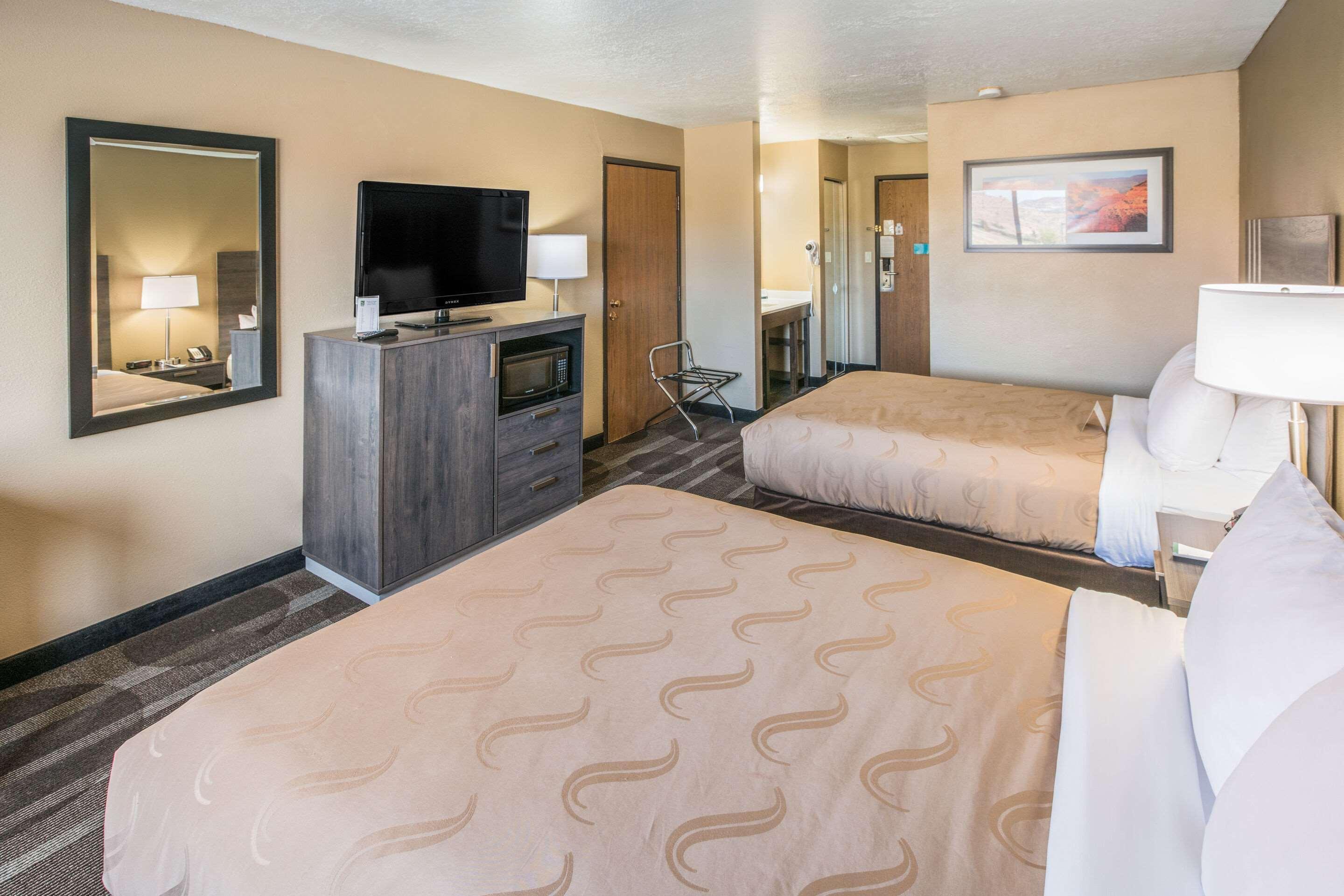Inn Quality National Park Area 2*